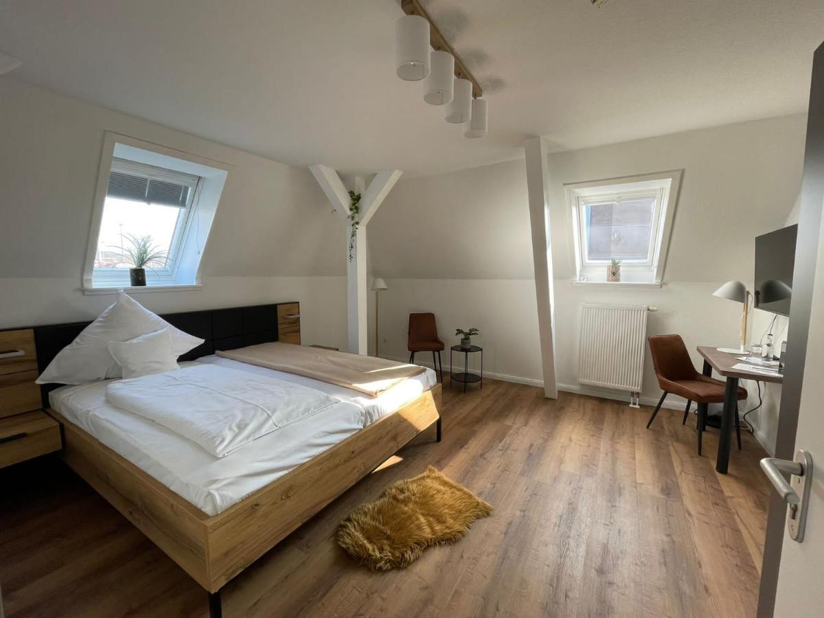 Kanal-Haus "Das Gaestehaus Direkt Am Nok" Osterrönfeld Exterior foto