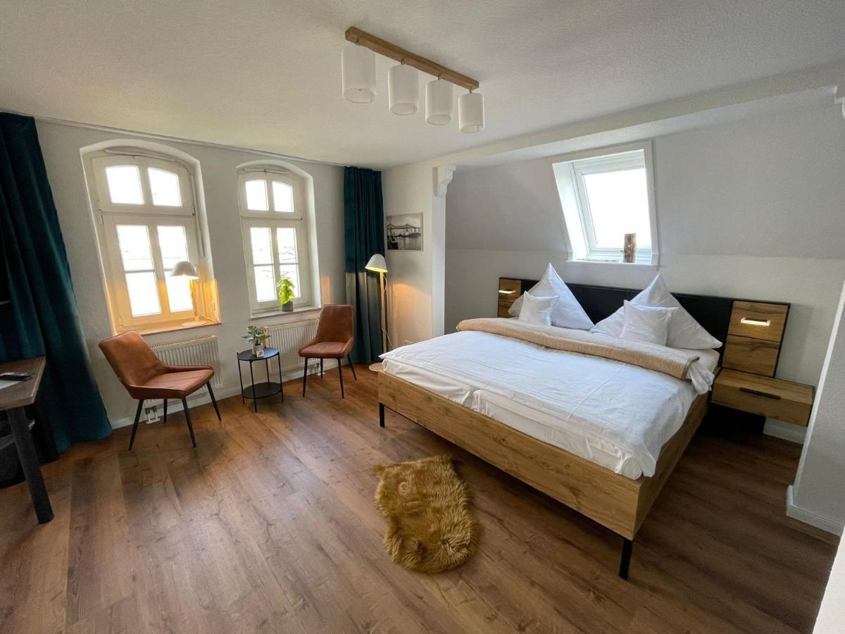 Kanal-Haus "Das Gaestehaus Direkt Am Nok" Osterrönfeld Exterior foto